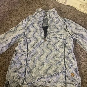 simply souther fuzzy pull-over, surprisingly lightweight